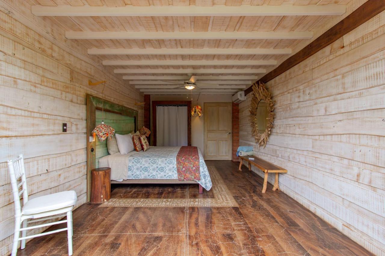 Latica Lodge Playa Negra Ngoại thất bức ảnh